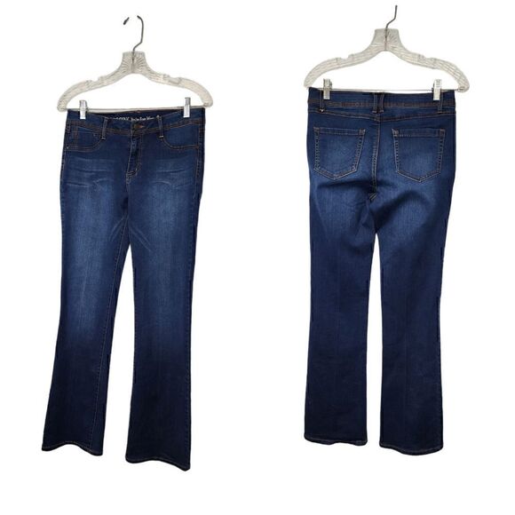 Signature Studio Contemporary Style Bootcut Jeans Size 6 - Picture 1 of 5